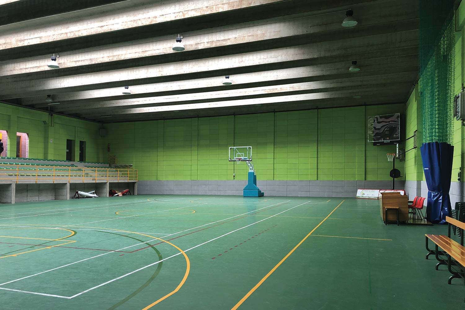 Palazzetto dello sport intercomunale La Valletta Brianza - Efficientamento energetico (LC) Coverd - BioEdilizia - Isolare secondo natura Palestre - Centri sportivi