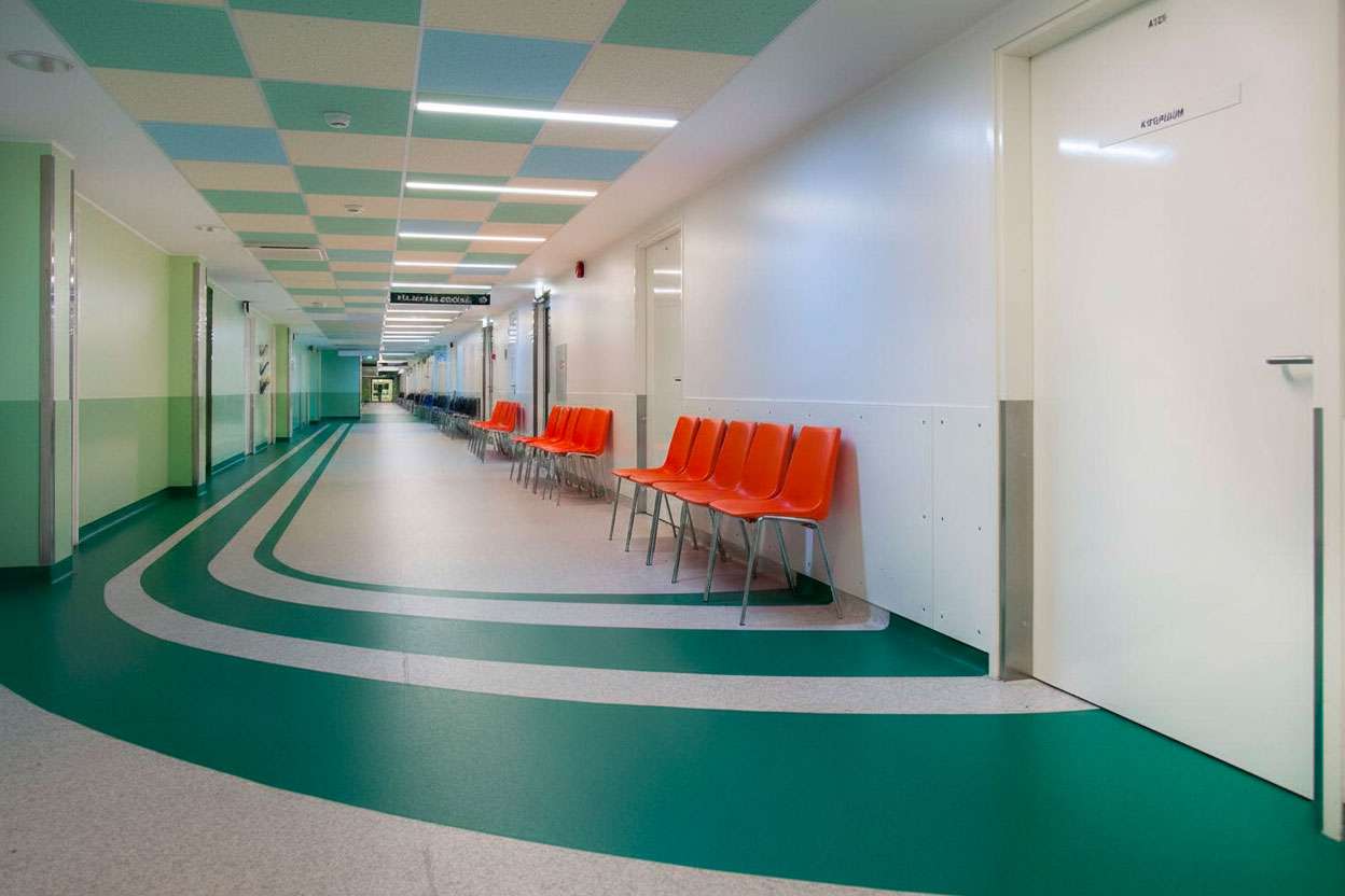 Isolamento acustico in ospedali e studi medici: il silenzio come cura complementare Coverd - BioEdilizia - Isolare secondo natura Isolamento acustico
