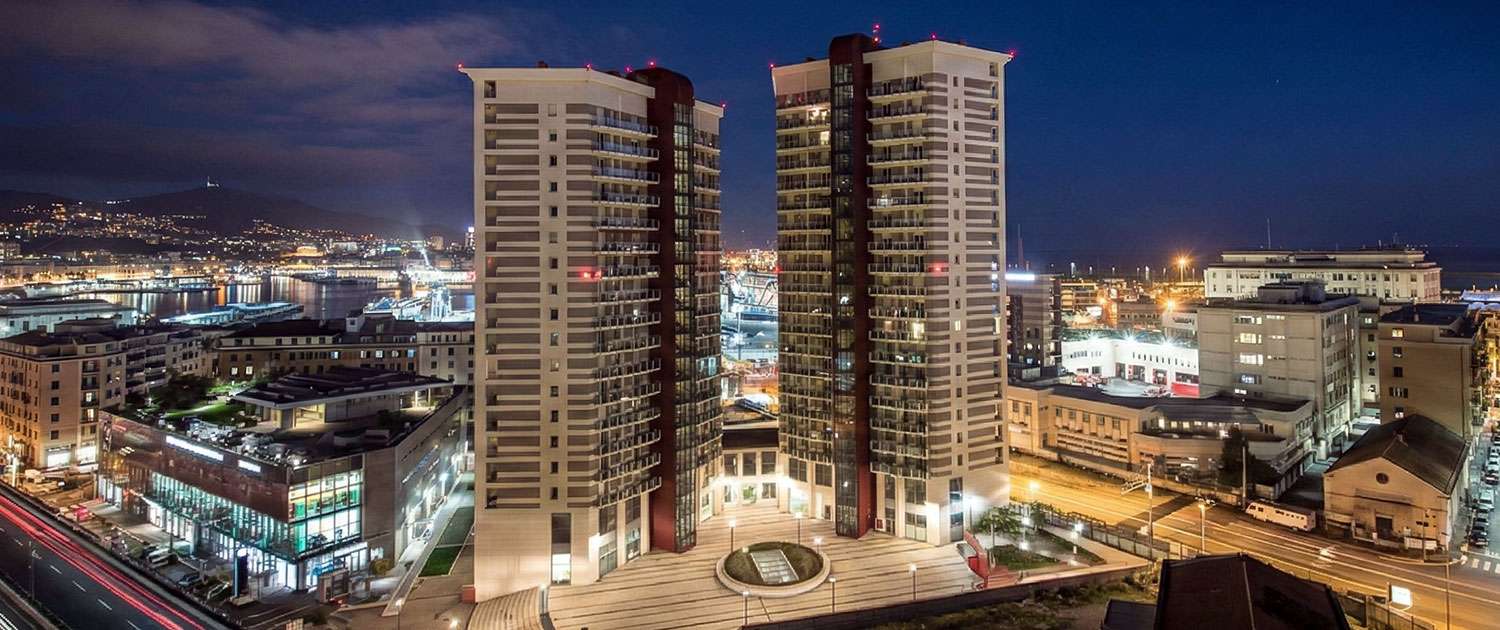 Torri Faro Genova (GE) - Il moderno complesso abitativo affacciato sul porto Torri Faro Genova (GE) - Il moderno complesso abitativo affacciato sul porto Coverd - BioEdilizia - Isolare secondo natura Isolamento termico